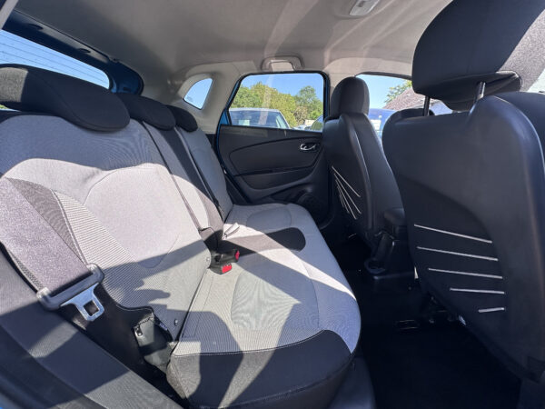 Renault Captur Zen EDC – Image 10
