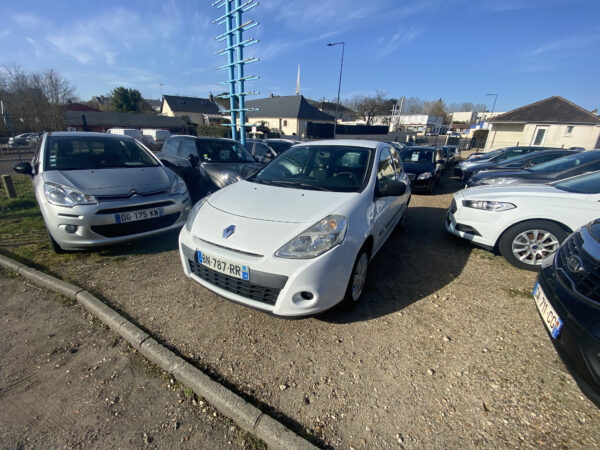 Renault Clio GENERIQUE EURO 5 – Image 3