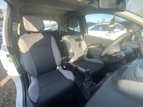 Renault Clio GENERIQUE EURO 5 – Image 10