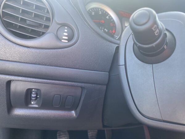 Renault Clio GENERIQUE EURO 5 – Image 14