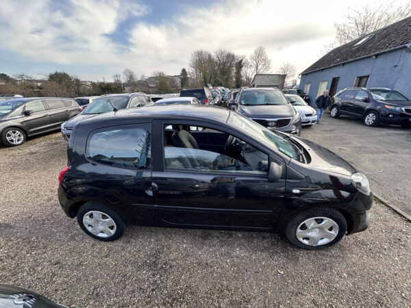 RENAULT TWINGO II Dolce Vita – Image 16