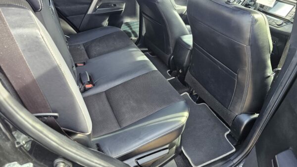 Toyota RAV 4 Dynamic Business – Image 10