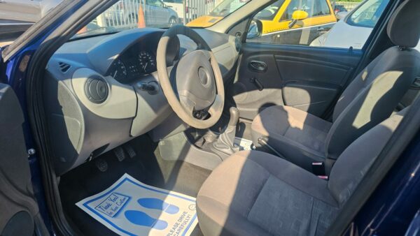Dacia Logan – Image 12