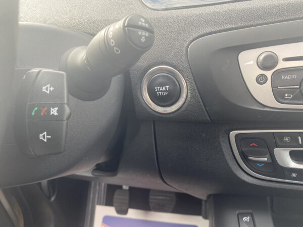 RENAULT SCENIC III – Image 17